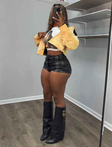 Casual : leather shorts