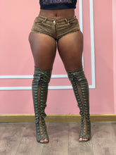 Load image into Gallery viewer, Spears : denim shorts