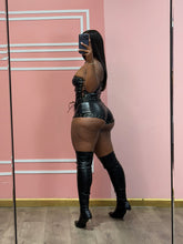 Load image into Gallery viewer, Garter : leather set