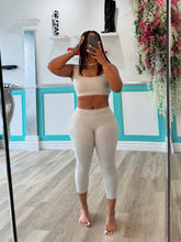 Load image into Gallery viewer, Breeze : capri set