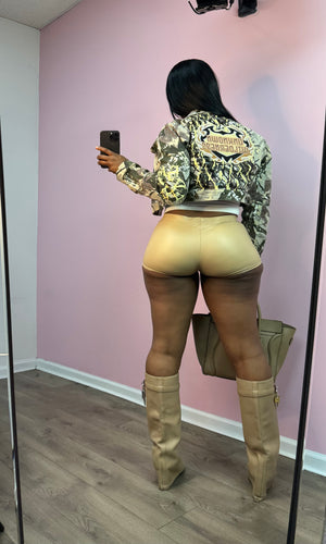 Leather : shorts