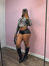 Load image into Gallery viewer, 2k : leather shorts