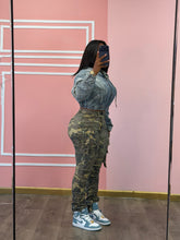 Load image into Gallery viewer, Biggie : Denim Jacket