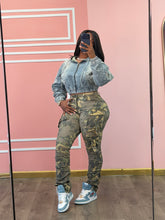 Load image into Gallery viewer, Biggie : Denim Jacket