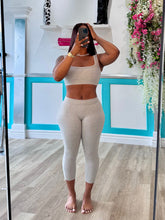 Load image into Gallery viewer, Breeze : capri set