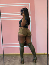 Load image into Gallery viewer, Spears : denim shorts