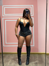 Load image into Gallery viewer, Spears : denim shorts